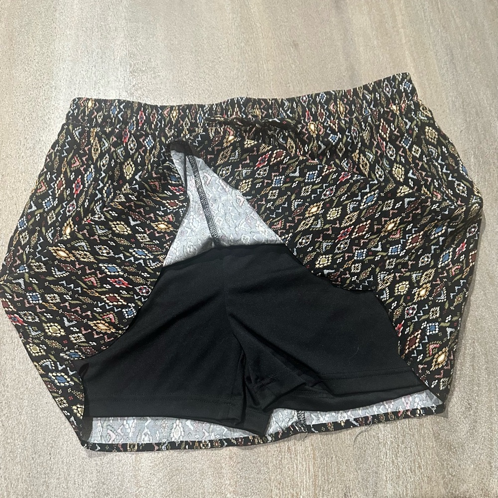 Geometric Patterned Mini Skort - Picture 3 of 9